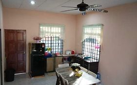 Homestay Aqilah Pasir Puteh Kelantan